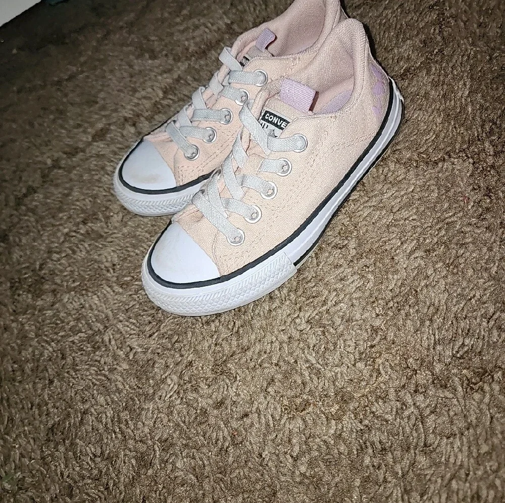 Converse Low Top Canvas Sneakers - Pale Pink